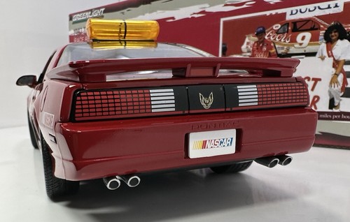 GREENLIGHT 1/18 Scale 1987 Pontiac GTA “TALLADEGA 500 PACE CAR”Very Rare - Picture 3 of 12