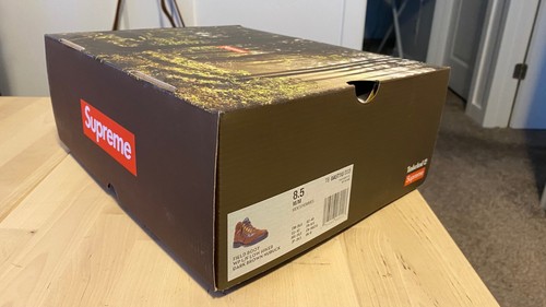 Supreme X Timberland X New York Yankees Field Boot - Picture 2 of 5