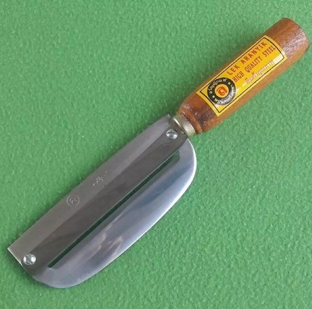 1X Thai knife iron blade kitchen sugarcane pumpkin peeler wooden handle