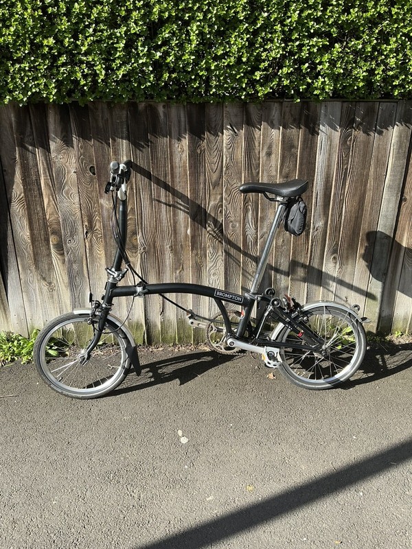 Brompton C-Line Explore 6 Speed Bike Mid (M) - Handlebar - Black