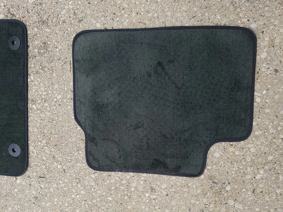 2012-2016 Buick Regal коврики с ковровым покрытием черный уголь OEM почти новый 22883042 - Изображение 4 из 4