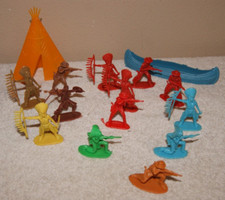 Vintage Large Lot of Cowboys and Indians Plastic Toy Figures Unbranded ToteV 