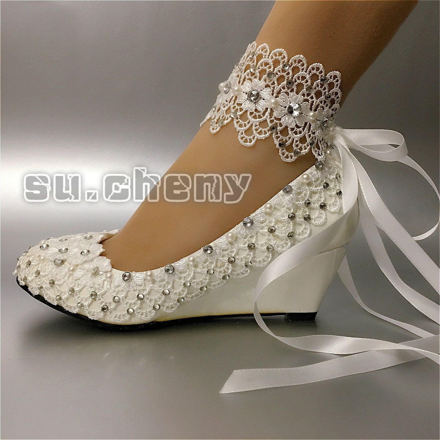 Zapatos De Novia Con Cuña De Encaje Y Rhinestones En Perlas Blancas Marfil