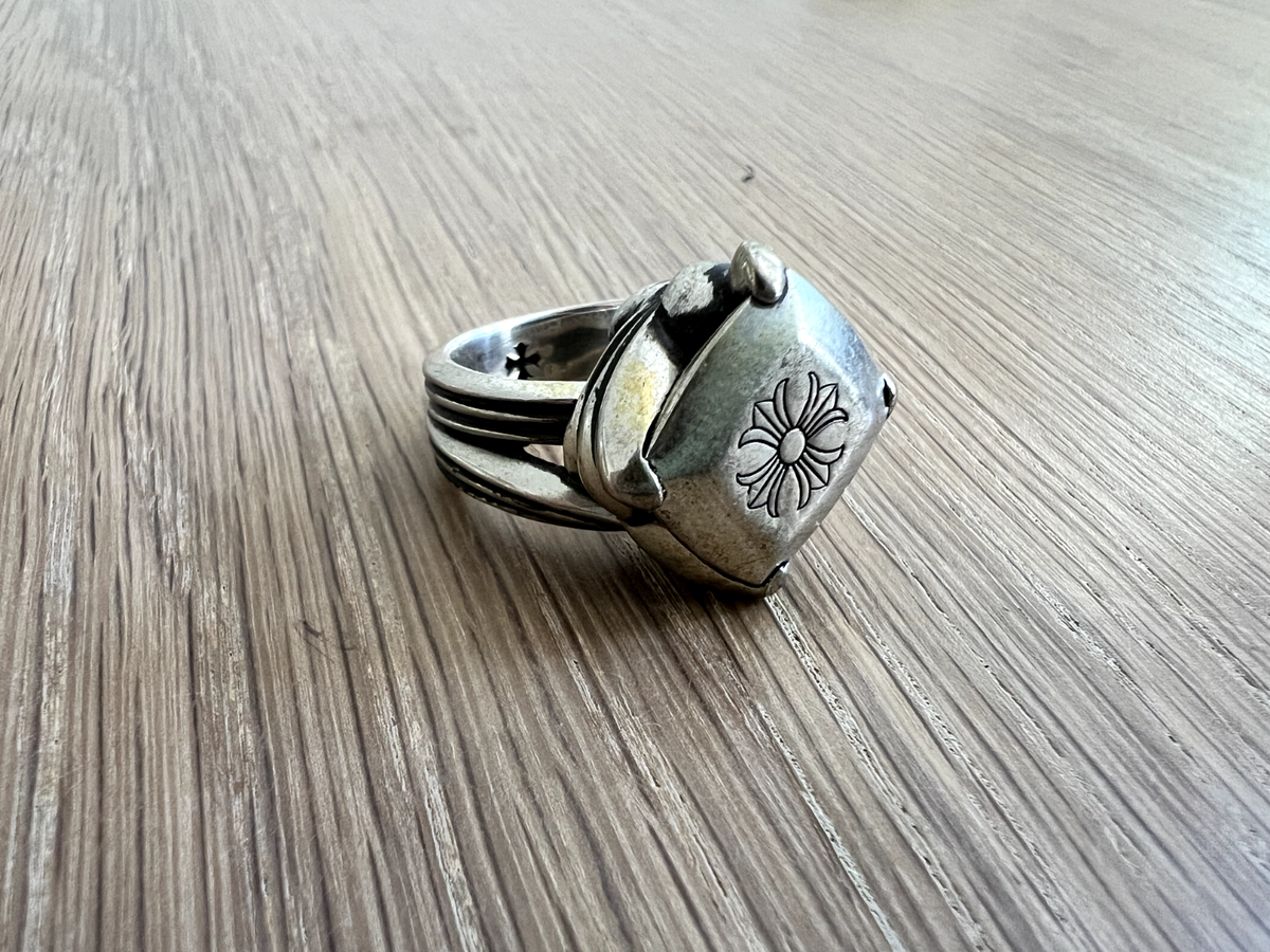 Chrome Hearts Authentic 925 Silver Cross Cocktail Ring | eBay Chrome Hearts Authentic 925 Silver Cross Cocktail Ring | eBay