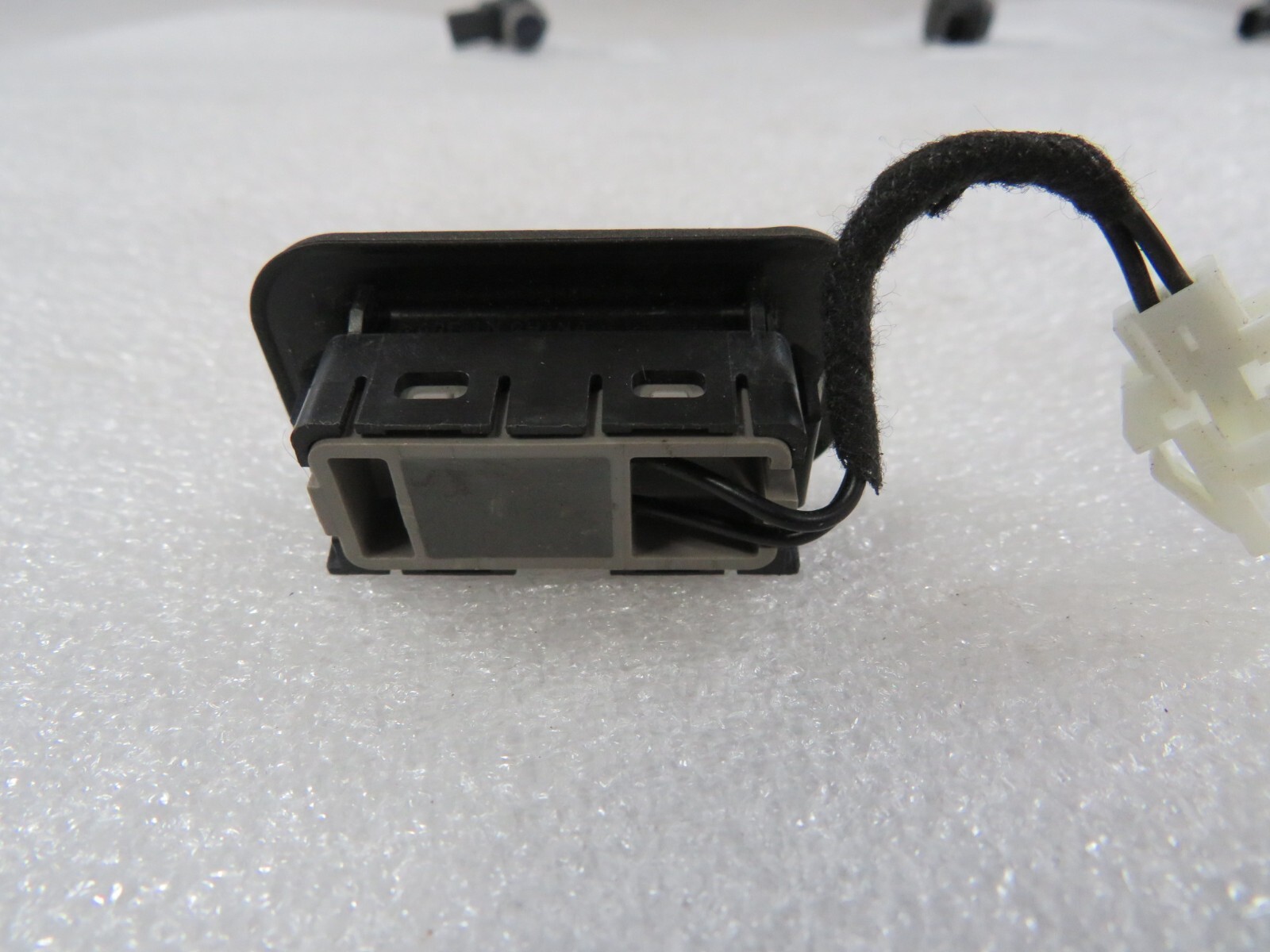 2016 Maserati Quattroporte, Trunk Open Switch, On Trunk, Used, P/N 178260