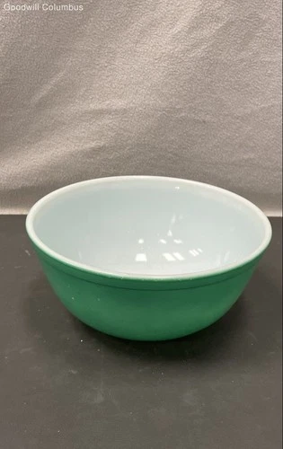 Vintage Pyrex Verde Green Mixing Bowl 403 2.5 Qt 1960s USA Made