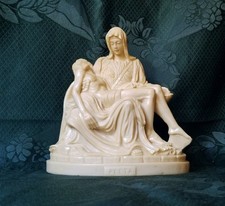 STATUA PIETÀ DI MICHELANGELO IN RESINA E POLVERE DI MARMO ANGELO GIANNETTI 17 Cm