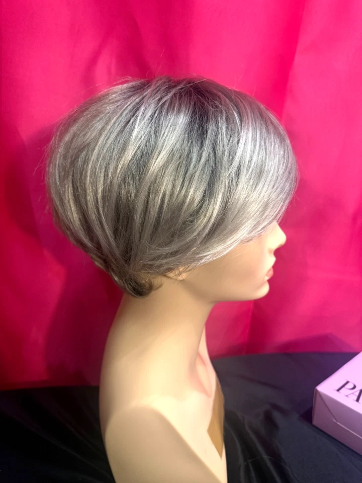 Peluca Paula Young "Bennett" Plata Real Foto 4 de 4