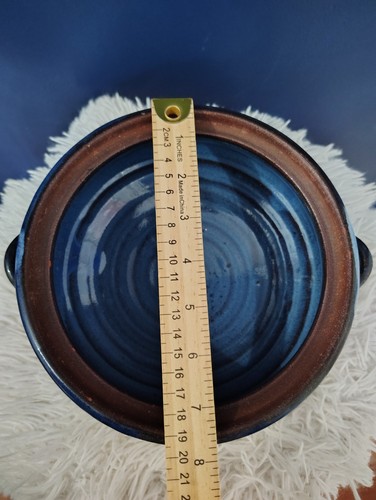 Vintage Bean Pot Studio Art Pottery Dish w Lid Heavy Double Handle Casserole - Picture 9 of 11