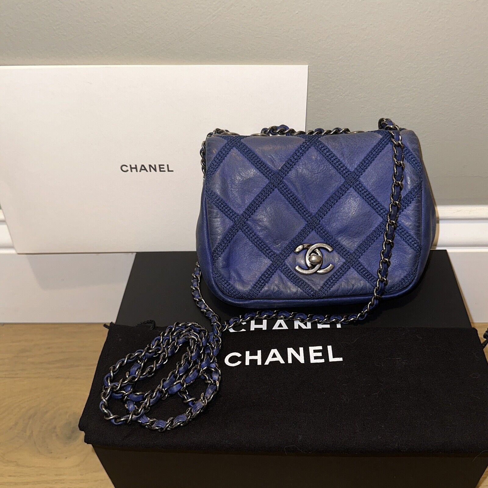 Chanel Round Chain Crossbody Bag Stitched Calfskin Small Black