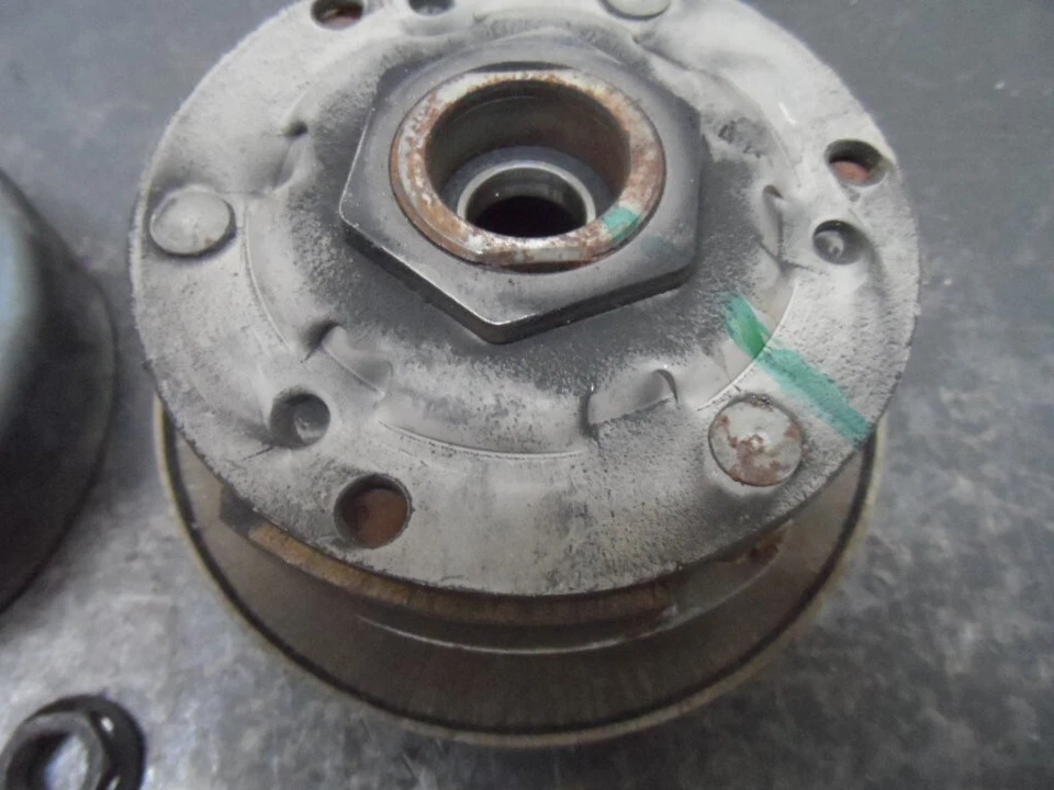 Embrague Yamaha Breeze 125 1989-2004 3FA-16620-00-00 usado OEM E-9 Foto 3 de 4