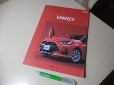 Brochure japonaise TOYOTA YARIS 2019/12 10 M15A-FXE M15A-FKS 1KR-FE