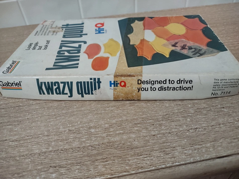 Vintage Hi-Q Kwazy Quilt A Solitaire Puzzle Game By GABRIEL 1977 Complete Game - Image 2 of 3