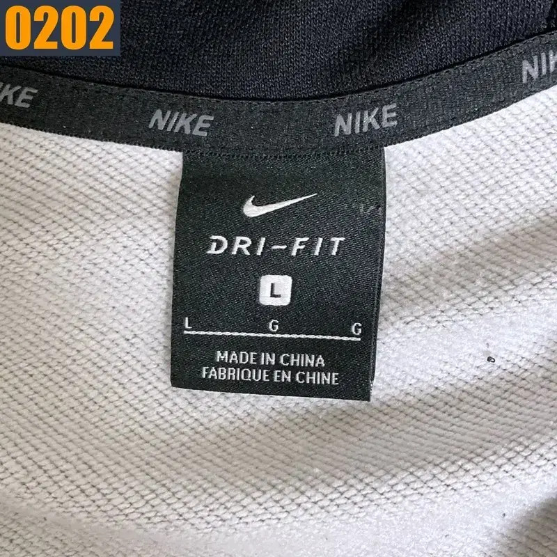 Nike Hoodie Zip-up Jacket Men's Size 270 thumbnail 6