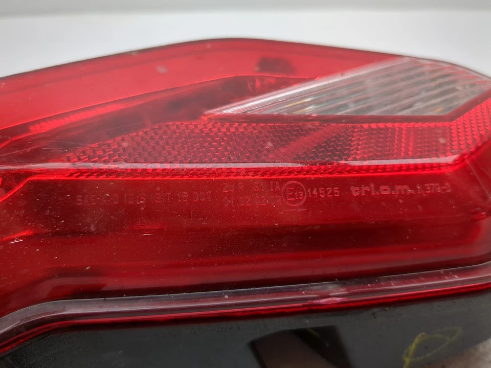 Luz trasera derecha 16-19 Can Am Spyder F3-T SE6 luz de freno trasera lámpara lente Foto 2 de 4