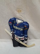 PRZEDMIOT DLA FANÓW HOKEJA NA LODZIE Z KIJEM I GAŁKĄ SSĄCĄ DRESDNER LWY LODOWE STAN DOSKONAŁY