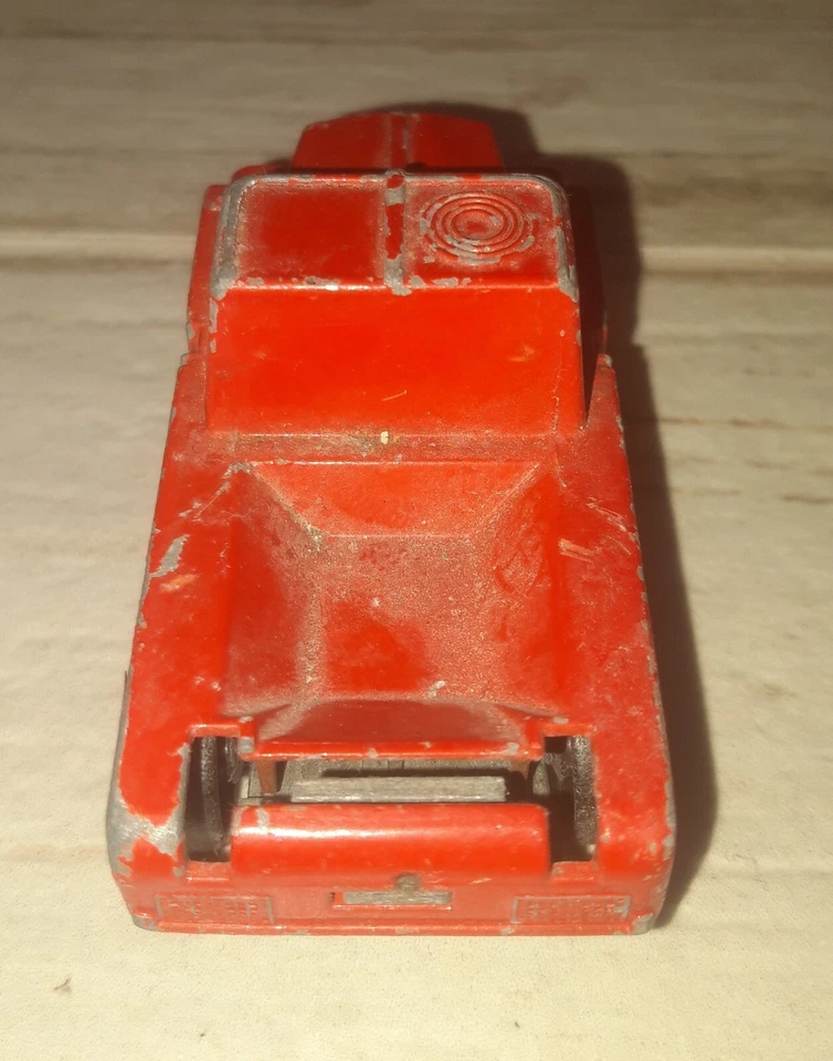 CAMION CAMIONCINO MATCHBOX SUPERFAST NUMERO 19 CEMENT TRUCK 1976 ROSSO - Immagine 3 di 4