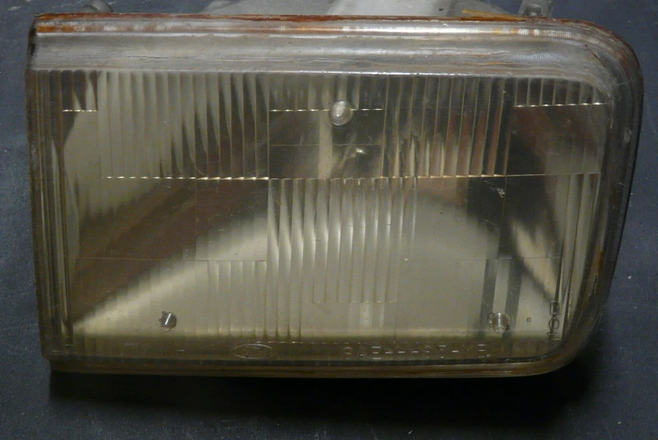 Комплект объективов для фары в сборе Merkur XR4Ti - Изображение 3 из 4