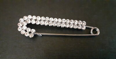 Brosche Anstecknadel Umhang Schal Halstuch Strass weiß Metall versilbert Vintage 20.Jh. 