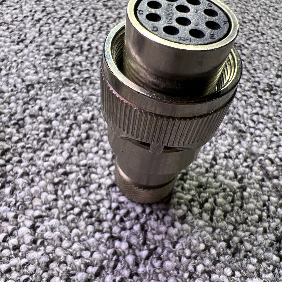 Enchufe controlador presurización ITT Canon MS3106E18-1S Foto 3 de 4