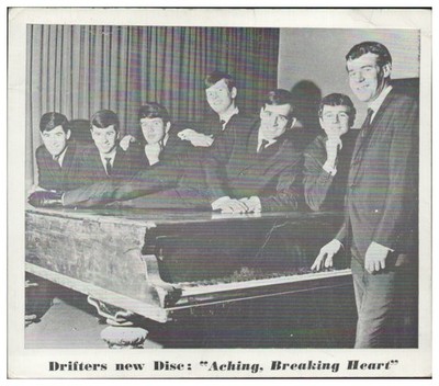 C6825/ Drifters new Dise  UK-Beat- Popband Autogrammkarte ca.1965  15 x 13 cm 