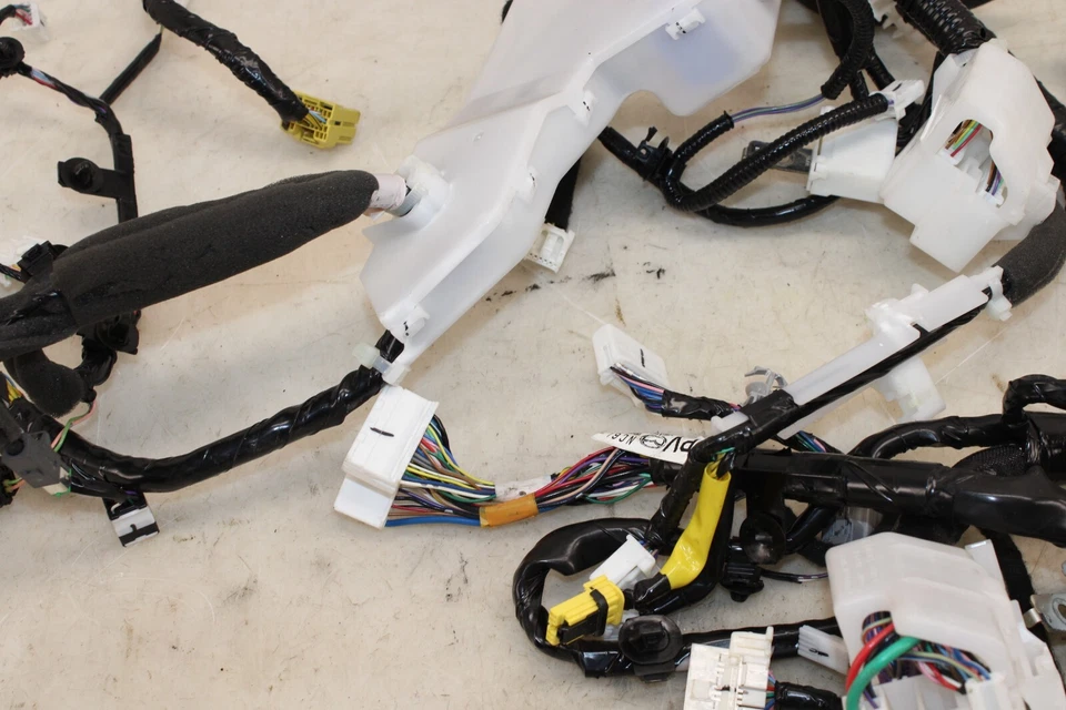 2017-2020 Fiat 124 Spider A/T Dashboard Wire Harness NC6L67030B OEM KY93 - Image 4 of 4