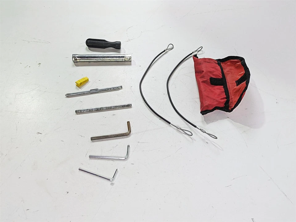 Ducati Monster 1200 S 2016 caja de herramientas bolsa juego de herramientas 69720291B Foto 2 de 4