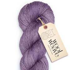 Superwash Merino Wool Yarn DK 100g 240yd Hand-Dyed Light Purple Soft for Knittin