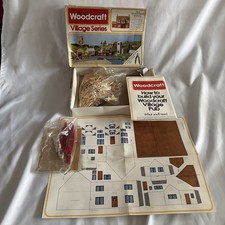 BRYANT & MAY WOODCRAFT OO GUAGE VILLAGE SERIES VILLAGE PUB KIT RAILWAY SCENARY
