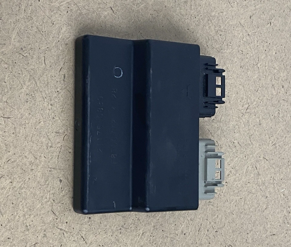 Controlador de computadora principal Kawasaki Ninja ZX14R 2014 12-15 ECU CDI 21175-0714 Foto 3 de 4