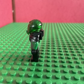 Used LEGO Minifig - Rare Space Insectoids Zotaxian w/armor Alien Set 6977