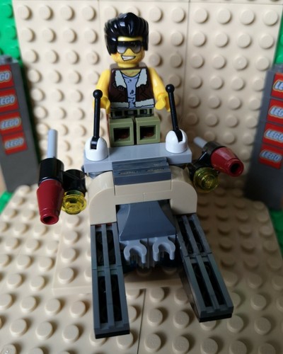 Lego Minifigure Frank Rock mof015 Plus Extras From Set 9461 - Picture 6 of 9