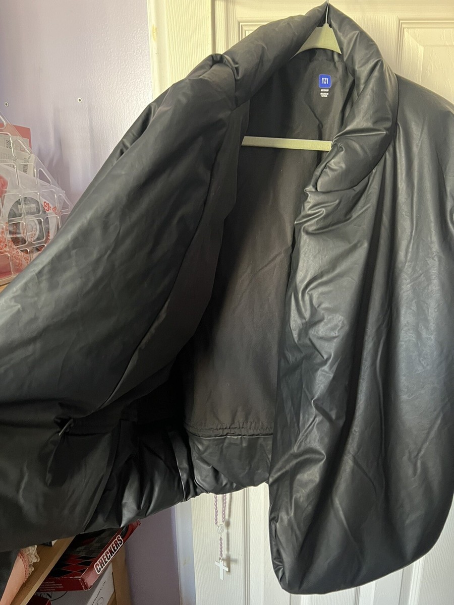 New Yeezy x Gap Round Jacket Black Size Medium | eBay New Yeezy x Gap Round Jacket Black Size Medium | eBay