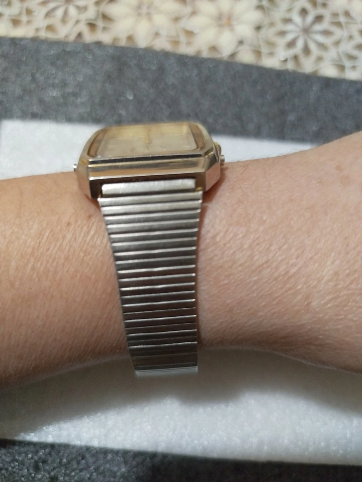 Orologio Analogico E Digitale vintage Taito - Immagine 2 di 4