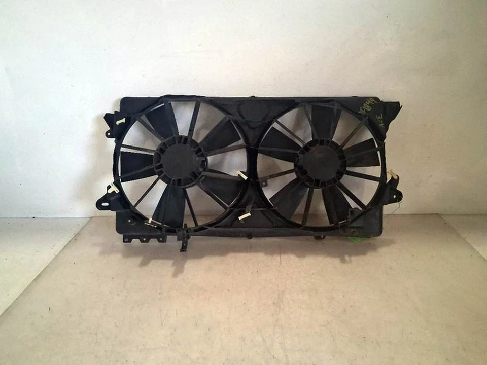 Conjunto de ventilador de refrigeración del radiador Ford Expedition 2010-2017 fabricante de equipos originales Foto 2 de 4