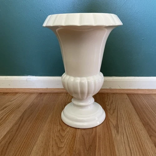 Vintage Haeger White Vase Pedestal Ribbed Scalloped Large Ceramic Urn Vase