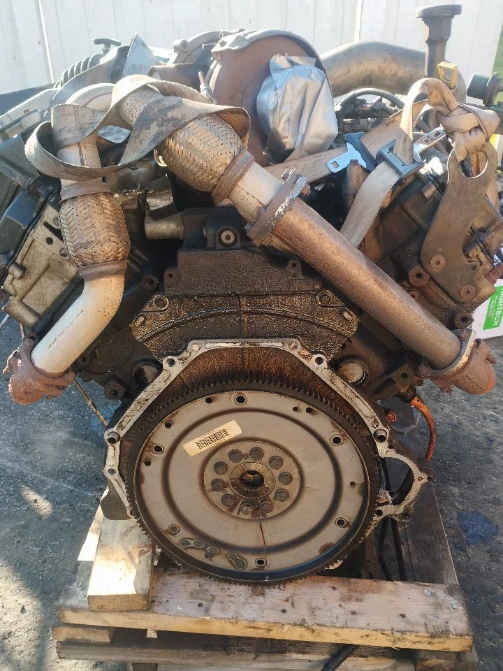 Used Engine Complete Assembly fits: 2004 Ford F250SD PICKUP 6.0L VIN P 8th digit - Image 3 of 4