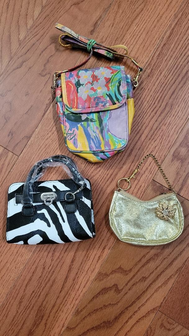 Purses(3 assorted) - image 1