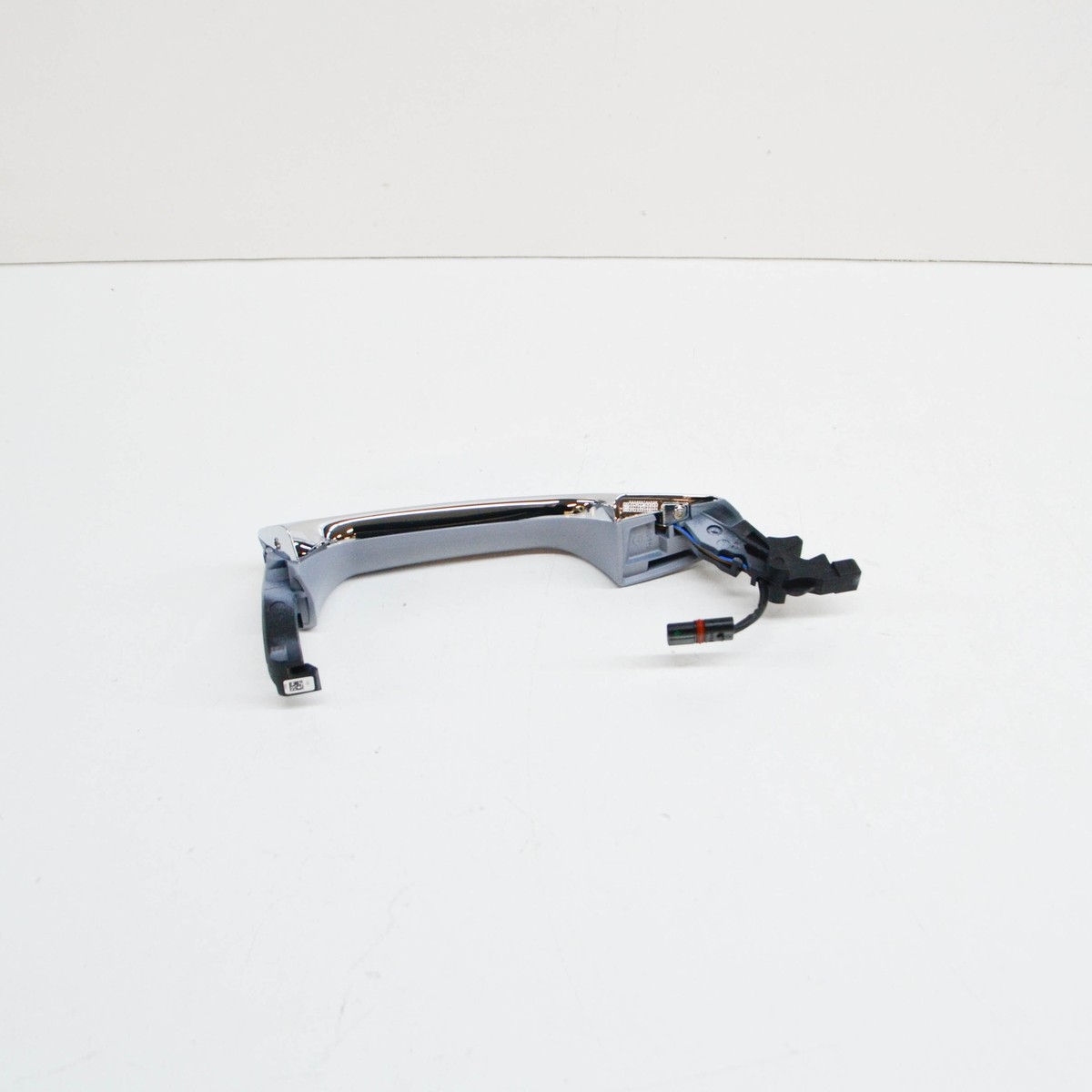 MB CLA C117 Front Left Door Exterior Handle A20476013709999 NEW 