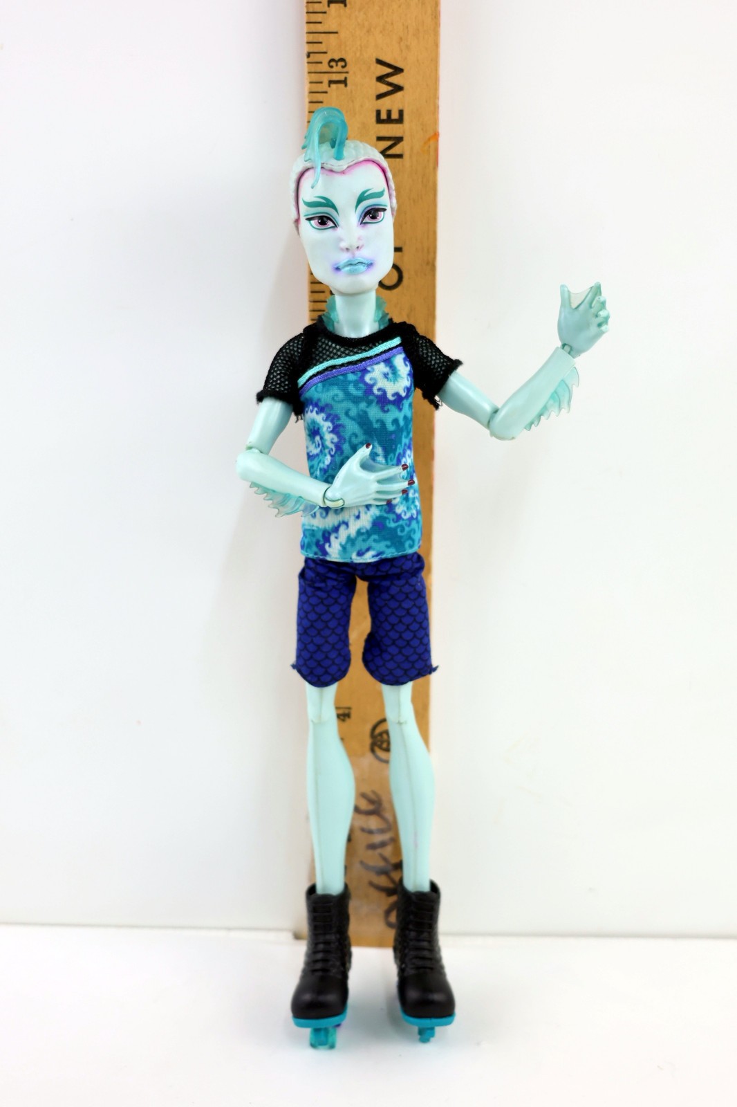 Monster High Gil Webber Wheel Love Roller Skates Doll Boy - 