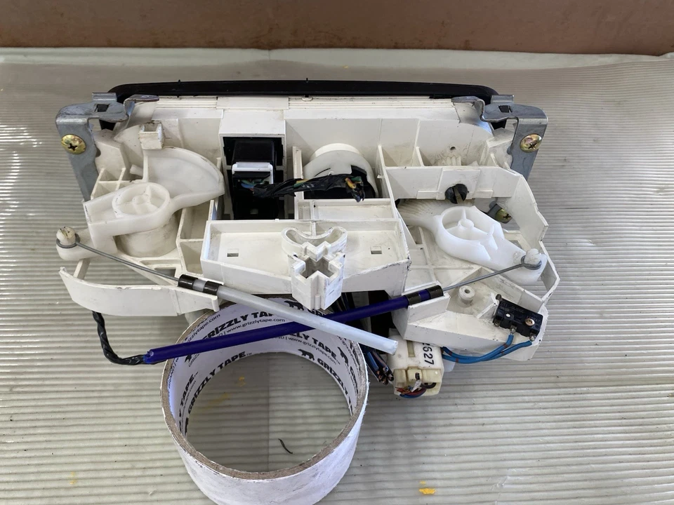 Botões de controle climático AVAC Mitsubishi Montero Sport fabricante de equipamento original 2000-2004 MR460759 - Imagem 2 de 4