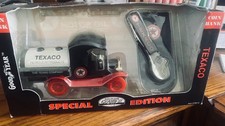 Gearbox Toy Special Edition Texaco 1912 Ford Model T Oil Tanker 1:24 Coin Bank