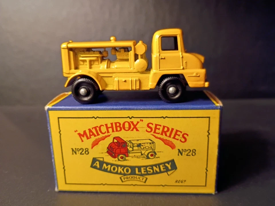 Camión compresor Matchbox #28B Thames Trader raro plateado radiador CrispOrig B4Box Foto 2 de 4