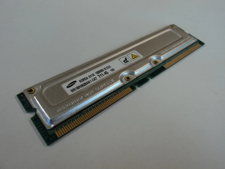 Samsung RAM Memory Module 128MB PC700 RDRAM RIMM 184-Pin RAMBUS MR18R0828AN1-CK7 - Image 2 of 4