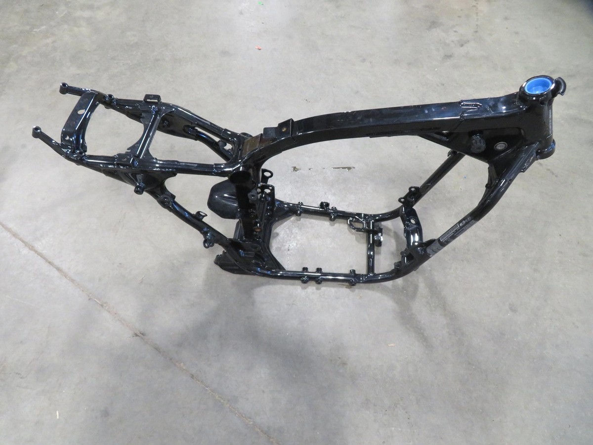 XG750A 純正 新品 テールライト アッシー 67800674 EB887 2018 18 HARLEY DAVIDSON STREET ROD XG750A 750 FRAME