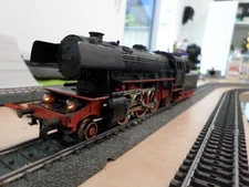 Marklin 3005 HO Steam Locomotive  with Tender, 3 Rail (Analogue) C5