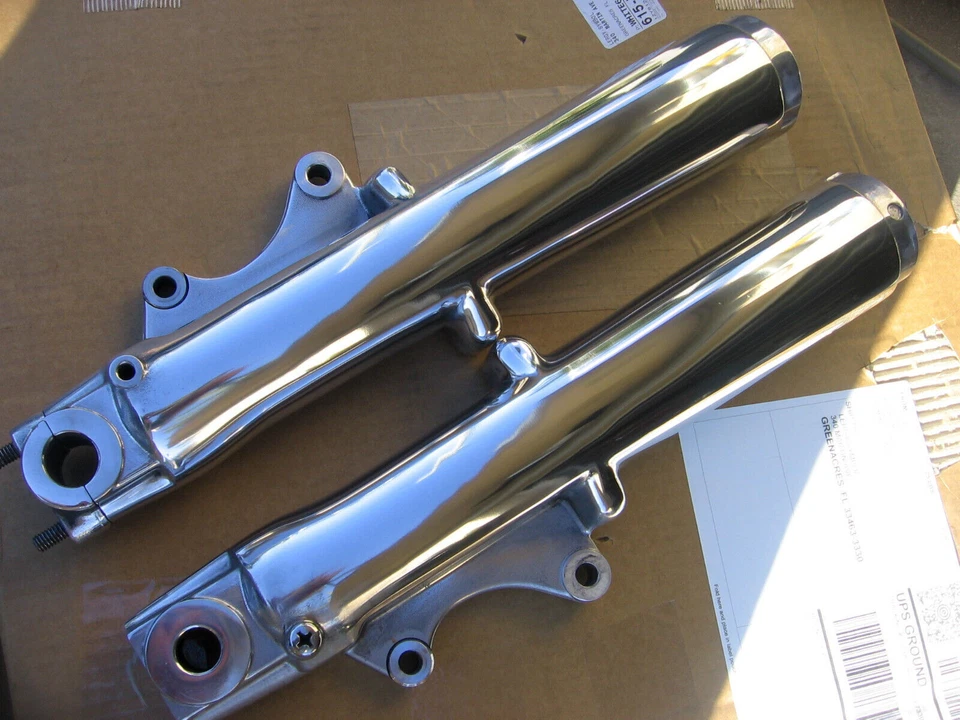 HORQUILLAS DELANTERAS Harley pulidas patas inferiores road king 1985-1999 sin cambio oem Foto 2 de 4