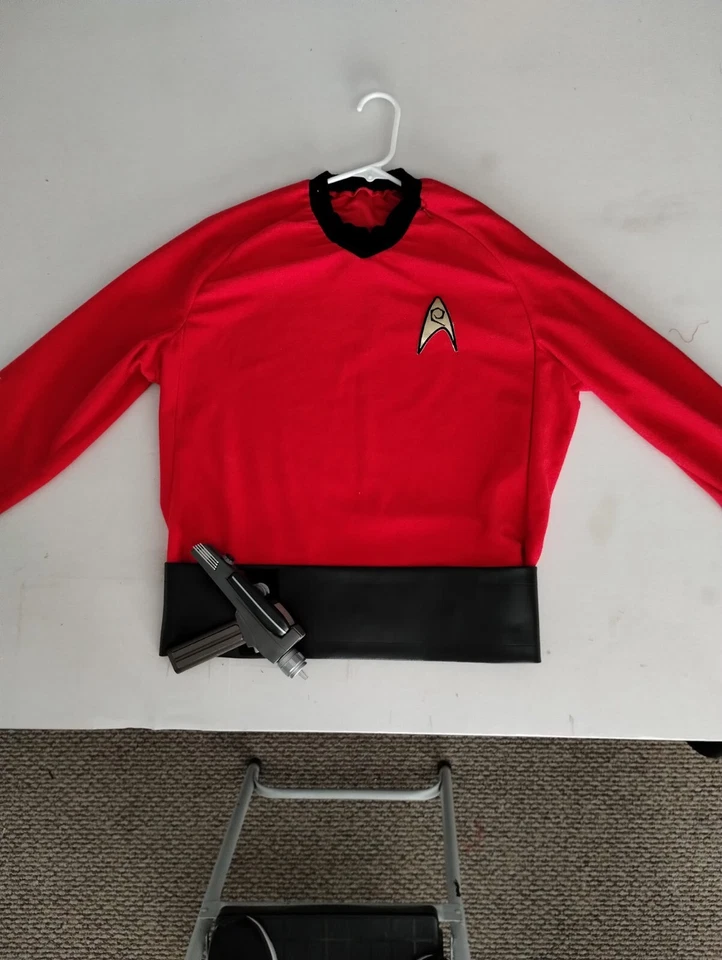Star Trek 1st Season & 2nd/3rd season Phaser Belt Replica set - image 3 of 3