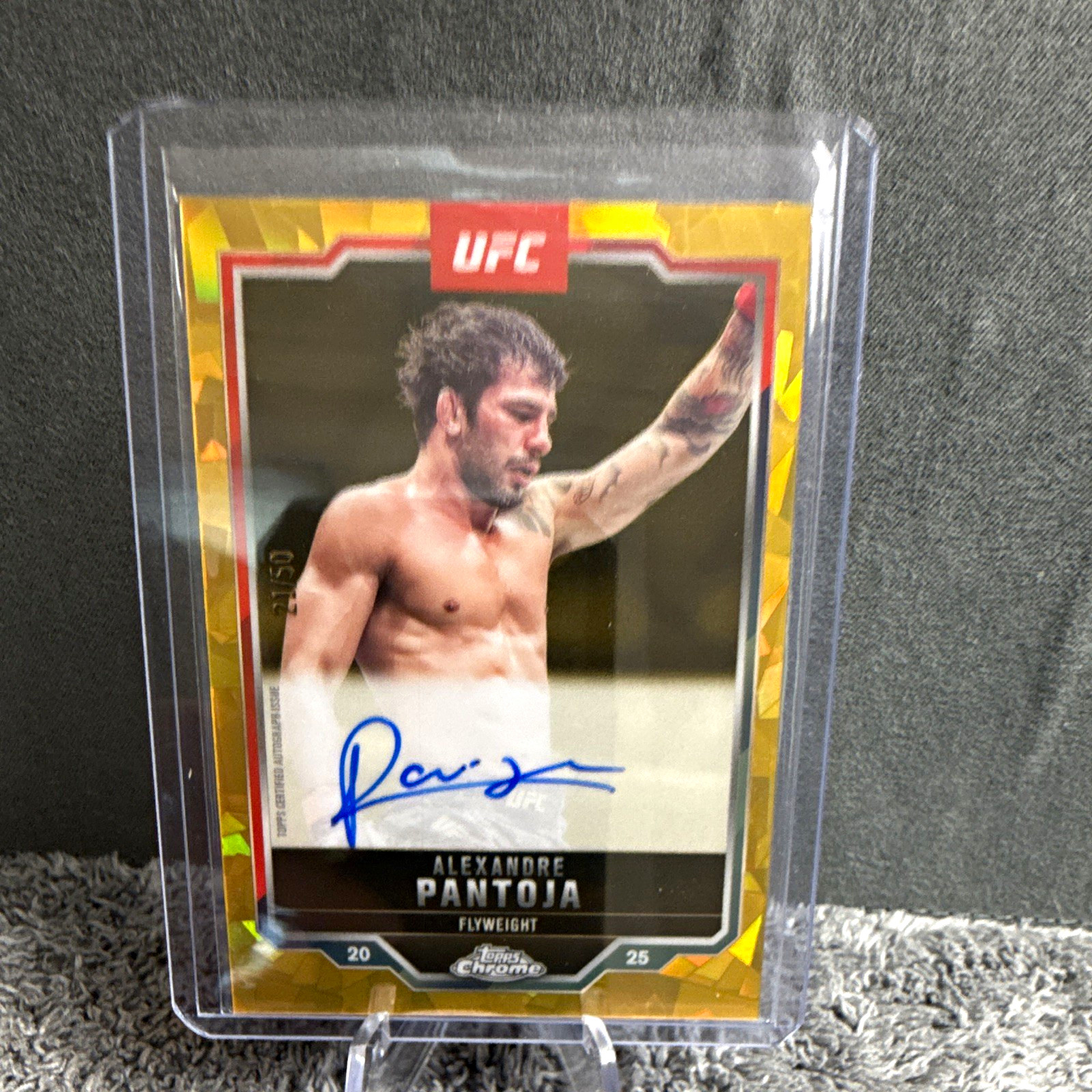Topps 2025 Chrome UFC Alexandre Pantoja Gold /50 Sapphire Auto W/slight peel