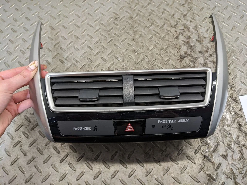 2022-2025 MITSUBISHI ECLIPSE CROSS LE DASH CENTER AIR VENT GRILLE TRIM P 1169825 - Image 2 of 4